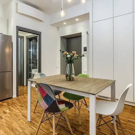 Beplace Apartments In Isola Milan Exterior photo